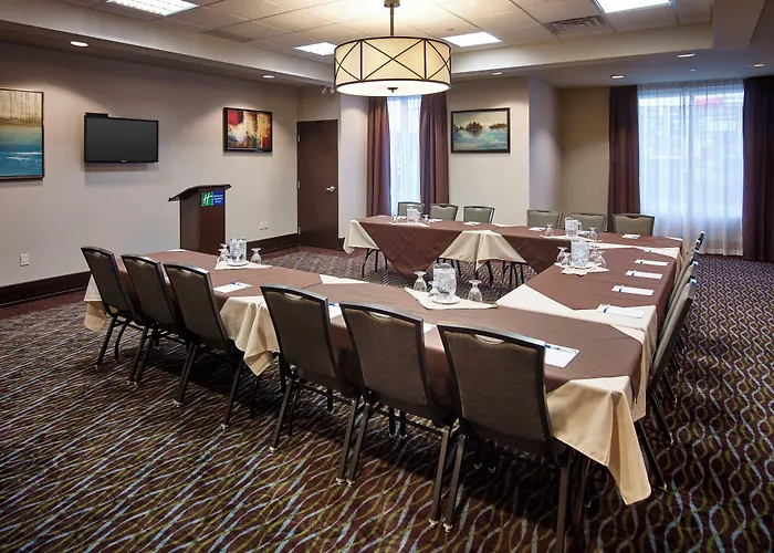 Holiday Inn Express & Suites Timmins By Ihg