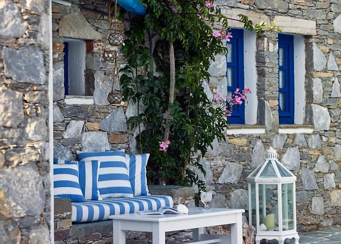 Folegandros Apartments