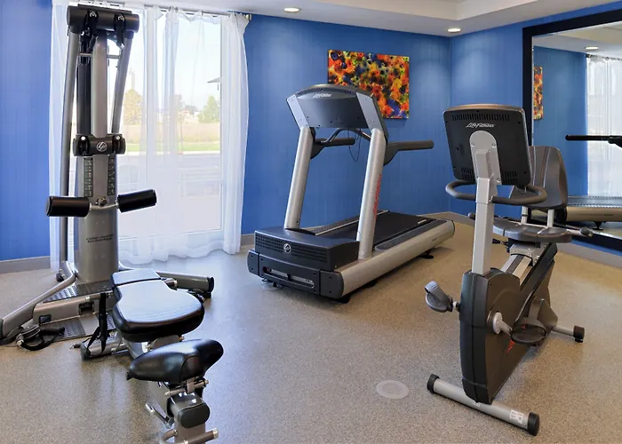 Holiday Inn Express & Suites Terre Haute By Ihg