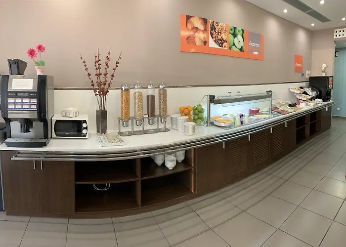 Holiday Inn Express Vitoria By Ihg