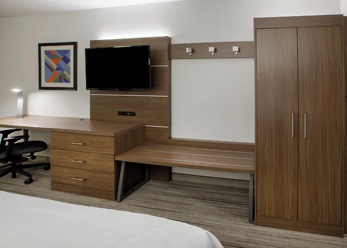 Holiday Inn Express & Suites Oklahoma City West-Yukon By Ihg