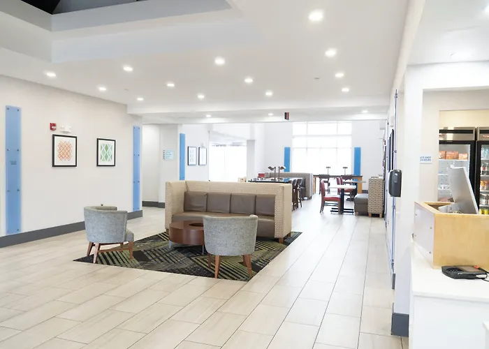Holiday Inn Express & Suites Columbia-Fort Jackson By Ihg
