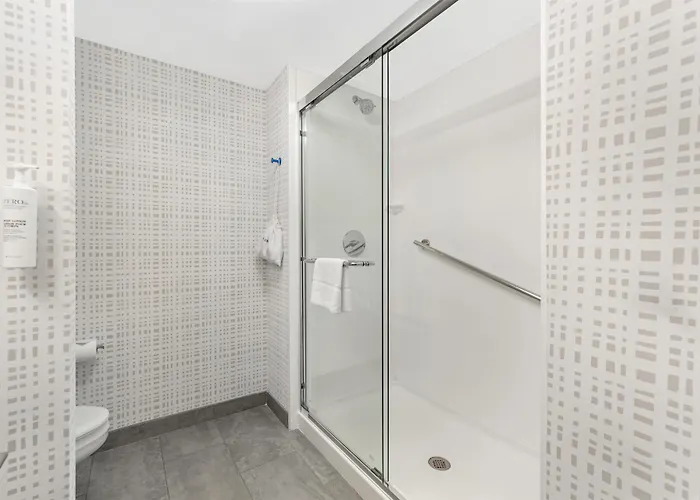 Hampton Inn & Suites Pittsburgh-Meadow Lands