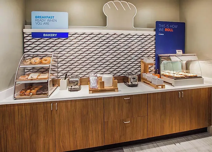 Holiday Inn Express Hotel & Suites Chesterfield - Selfridge Area By Ihg