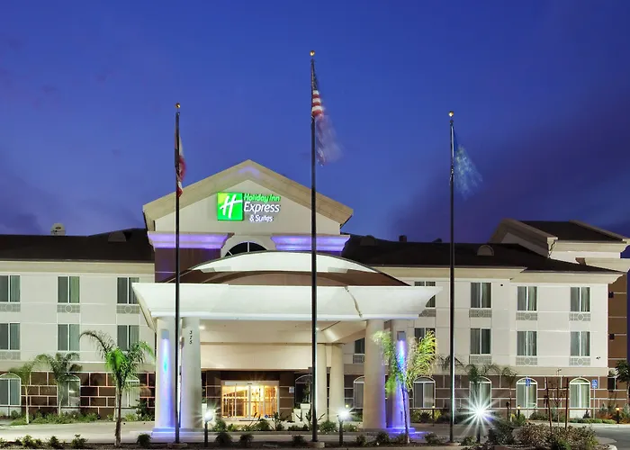 Holiday Inn Express & Suites Dinuba West By Ihg