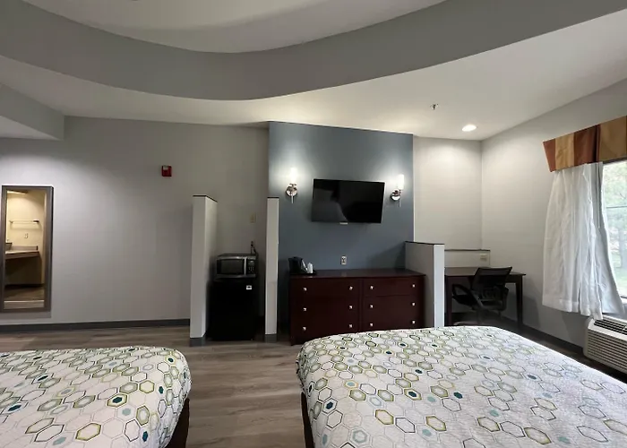 Hometowne Studios & Suites By Red Roof Washington