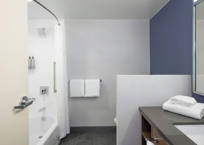 Courtyard By Marriott Hanover Lebanon