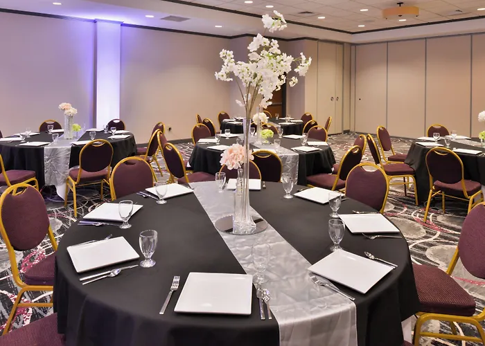 Holiday Inn Kansas City Airport By Ihg