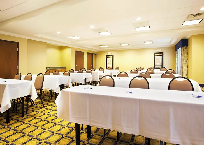 Holiday Inn Express & Suites Chicago South Lansing By Ihg
