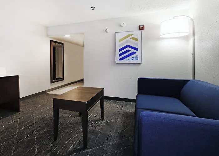 Holiday Inn Express & Suites Walterboro By Ihg