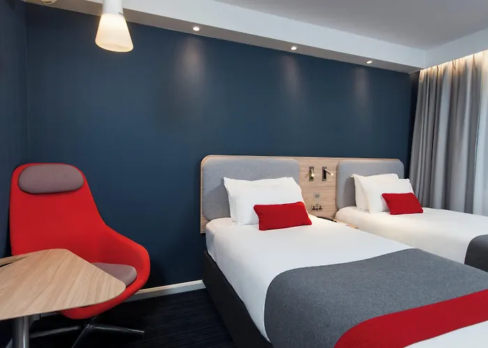 Holiday Inn Express London Luton Airport By Ihg