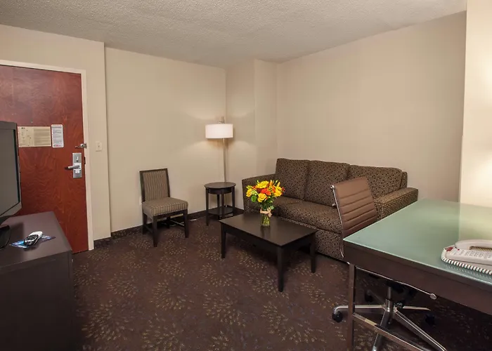 Holiday Inn Express & Suites Buffalo Airport, Ny
