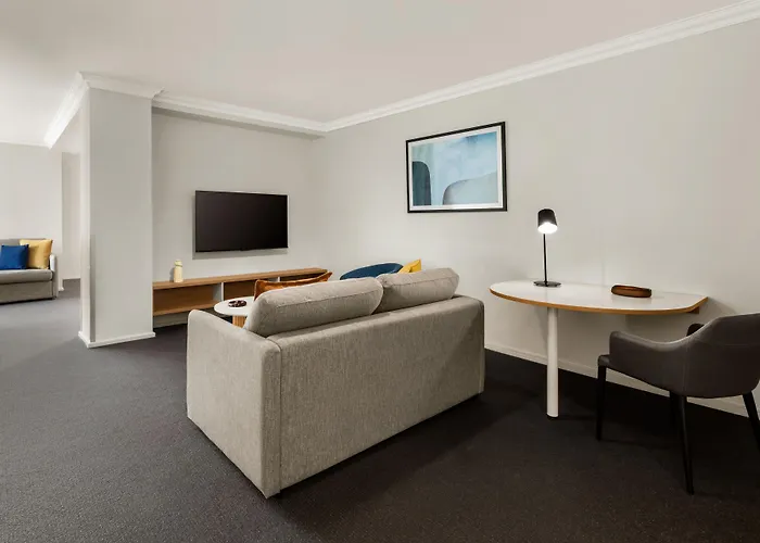 Oaks Perth Hotel