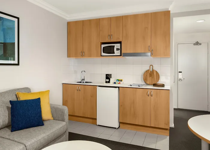 Oaks Perth Hotel