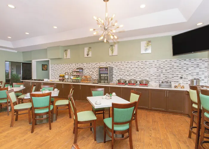 Holiday Inn & Suites Boca Raton - North
