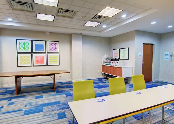Holiday Inn Express & Suites Blacksburg - University Area By Ihg