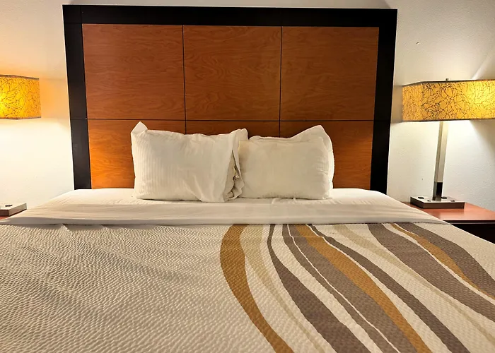 Baymont By Wyndham Meridian
