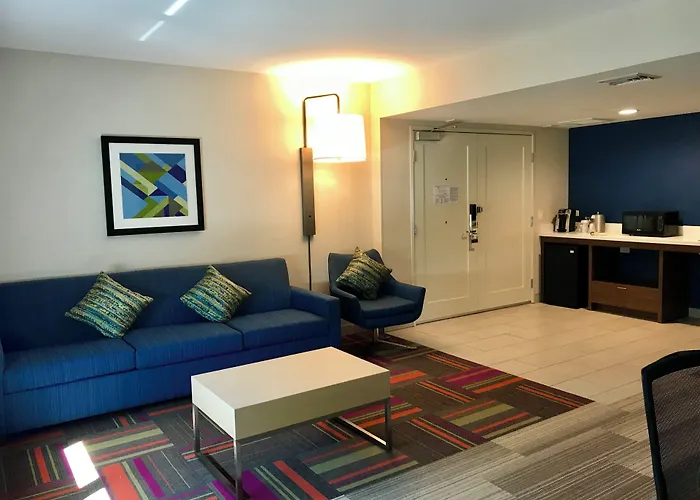 Holiday Inn Express & Suites Pasadena - Los Angeles By Ihg