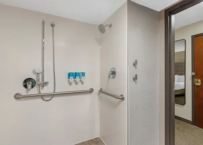 Drury Inn & Suites Joplin