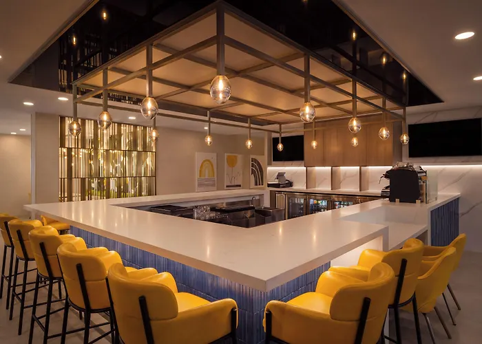 Doubletree By Hilton Orange County Airport