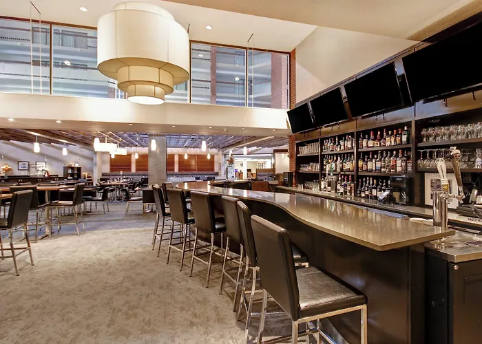 Holiday Inn Oakville Centre By Ihg