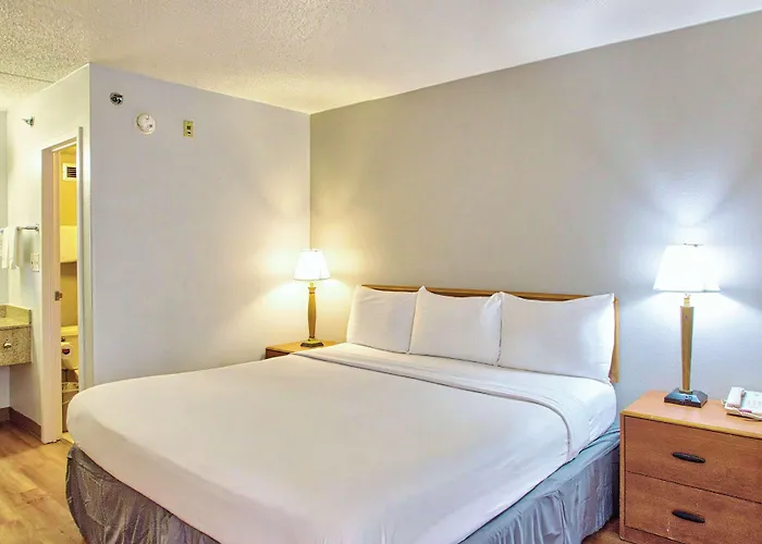 Motel 6 Buffalo Ny Airport Williamsville
