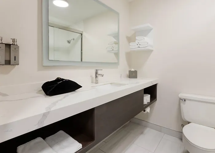 The Lux Hotel & Conference Center, An Ascend Collection Hotel