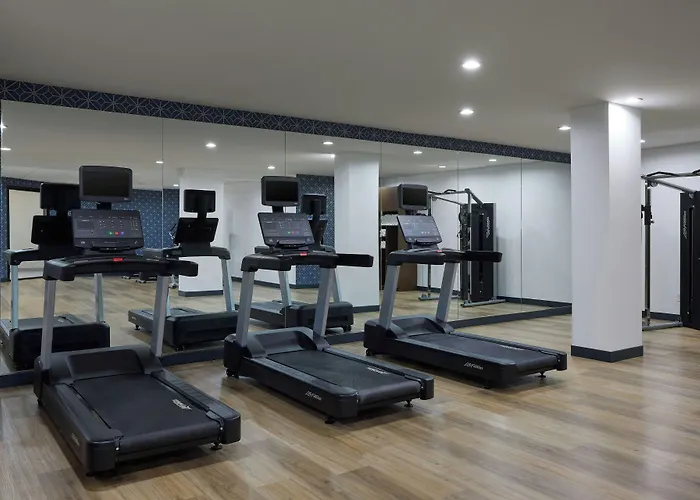 Ramada By Wyndham Englewood Hotel & Suites