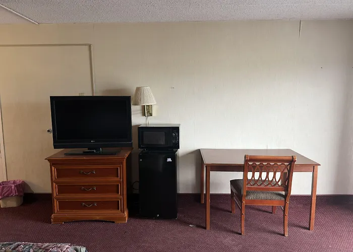 Howard Johnson By Wyndham Saint Joseph Benton Harbor
