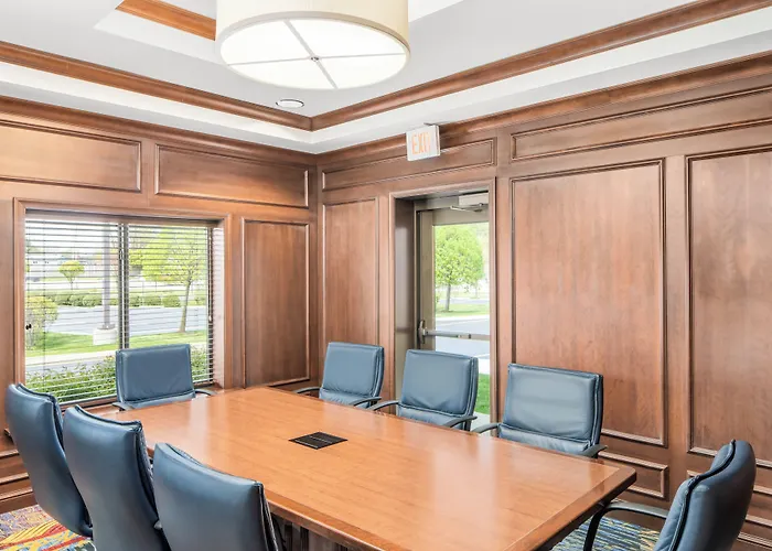 Holiday Inn Express & Suites Wilmington-Newark By Ihg