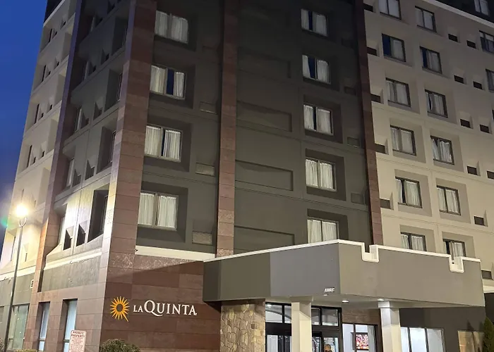 La Quinta By Wyndham New Haven