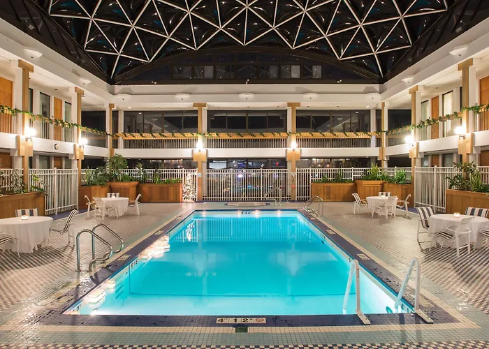 Holiday Inn & Suites Pittsfield-Berkshires By Ihg