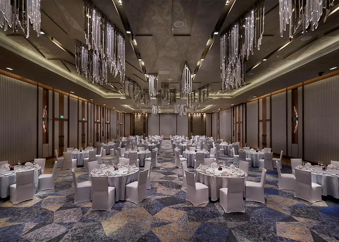 The Den Bengaluru, Lxr Hotels & Resorts