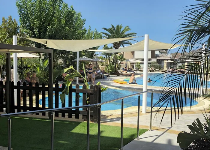 Isida Hotel Agia Marina