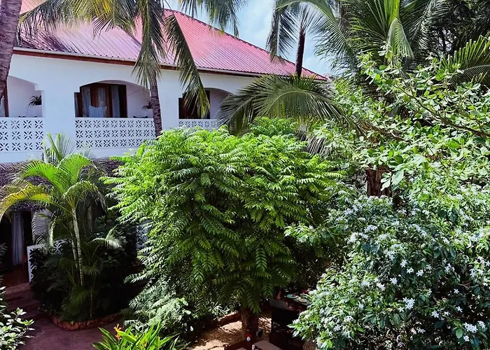 Siri Beach Lodge