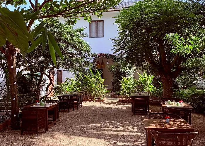 Siri Beach Lodge
