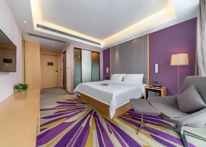 Lavande Hotel Jiangmen Golf Club