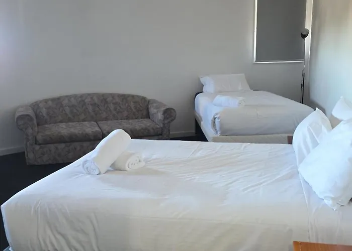 Parkes Hotel