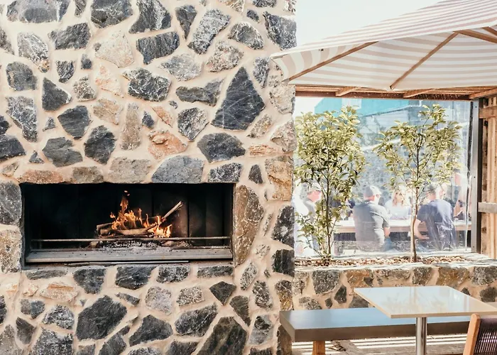 Oak & Anchor Hotel