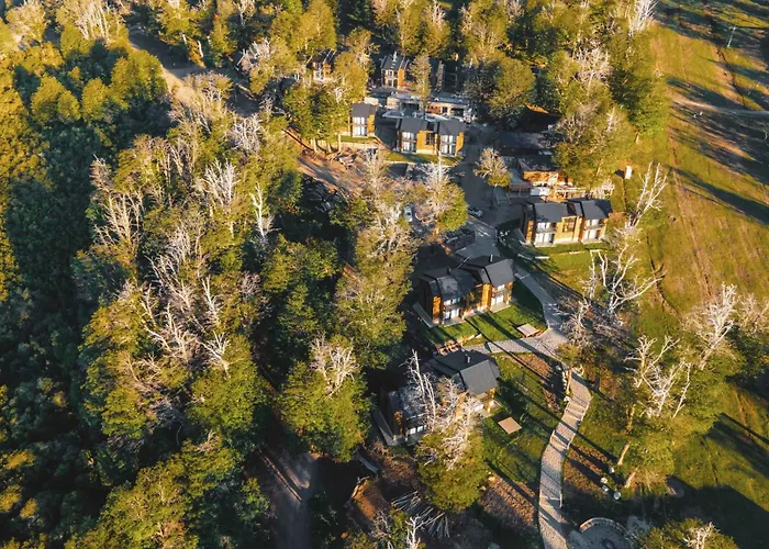 El Refugio Ski & Summer Lodge