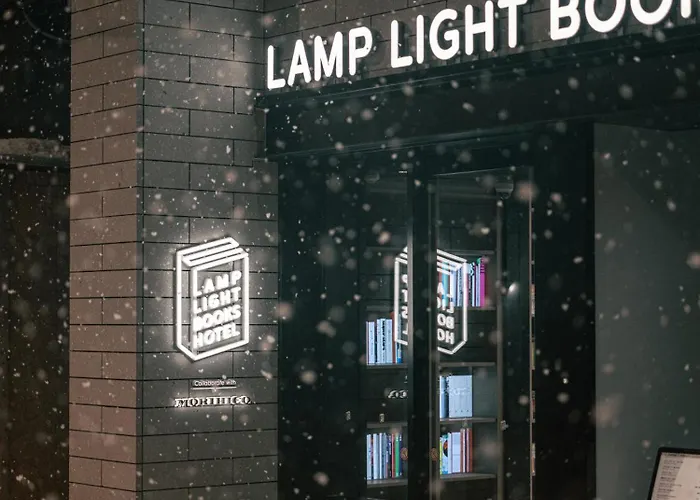 Lamp Light Books Hotel Sapporo