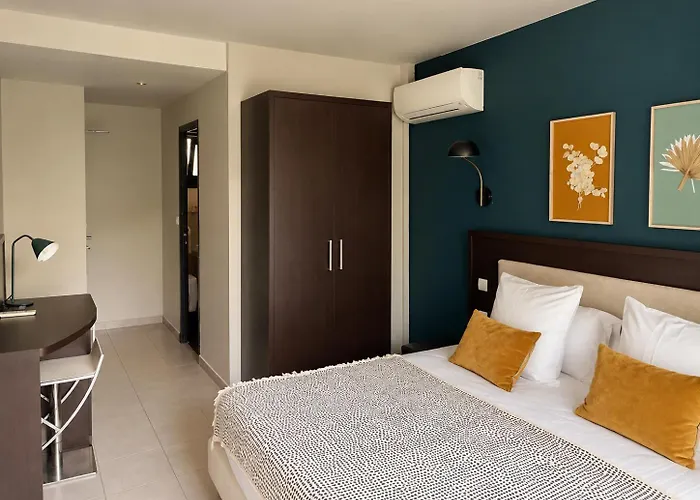 Brit Privilege Le Victoria Boutique Hotel