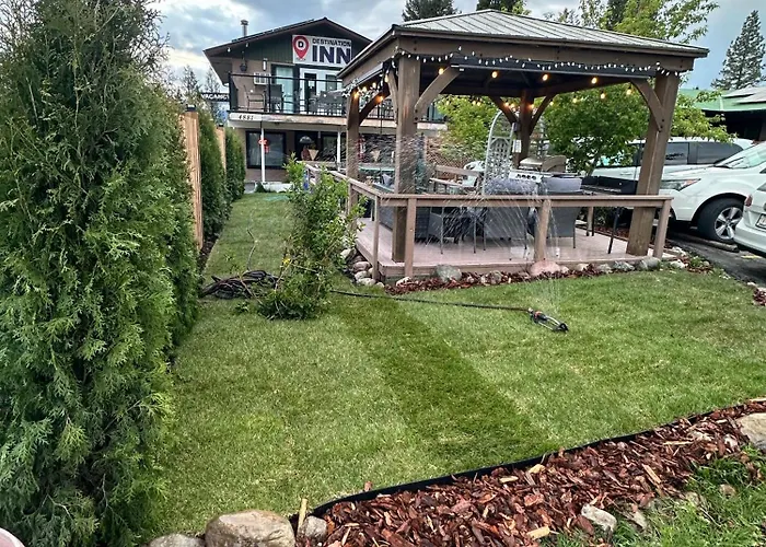 Destination Inn In The Heart Of The Village