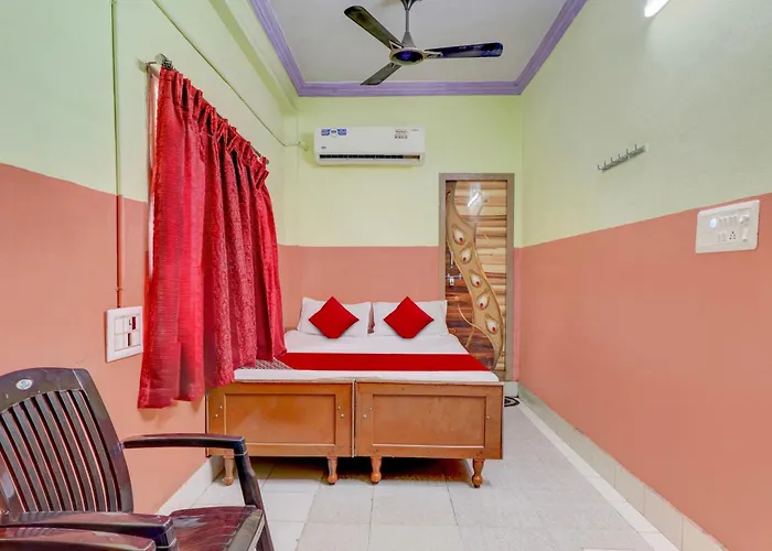 Oyo Flagship Sri Durga Lodge