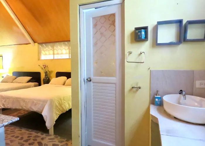 Hotel Refugio Cariguana