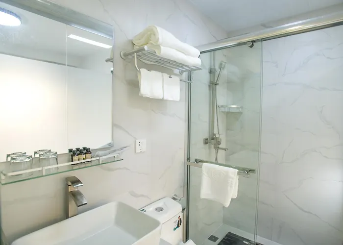 Xiamen 12 Seaside Hotel - 3 Min Walk To Huangcuo Beach
