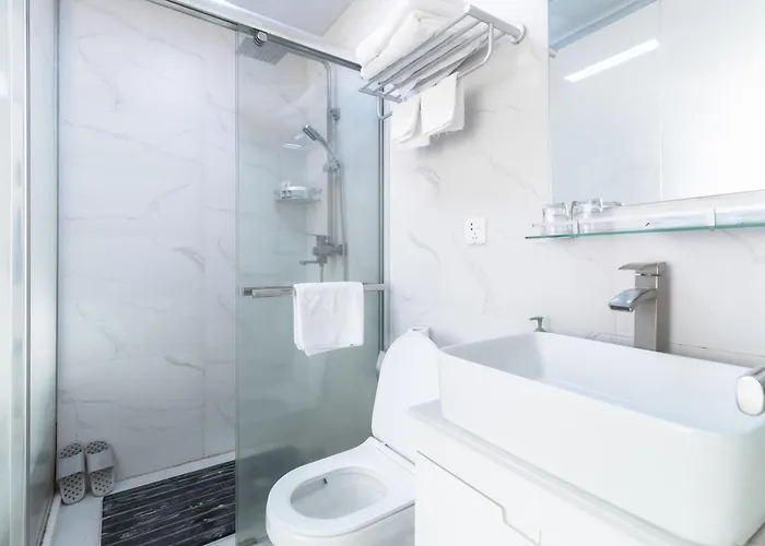 Xiamen 12 Seaside Hotel - 3 Min Walk To Huangcuo Beach & Near Xiamen International Conference & Exhibition Center