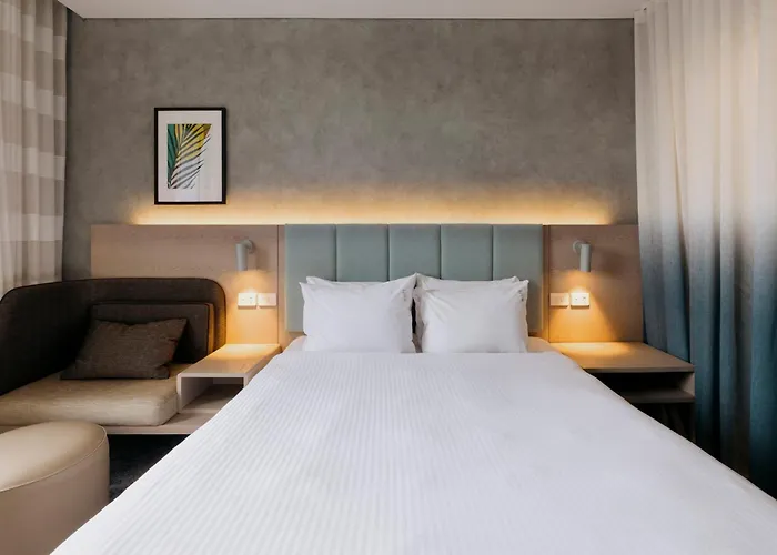 Holiday Inn & Suites Sunshine Coast, An Ihg Hotel