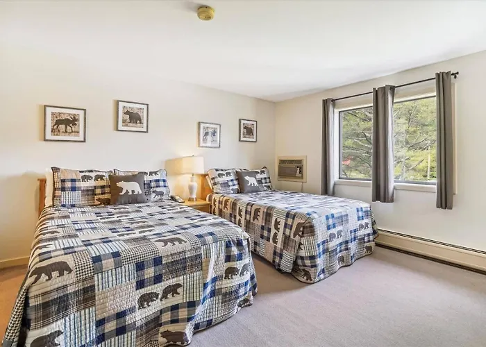 219 Cedarbrook Hotel Room