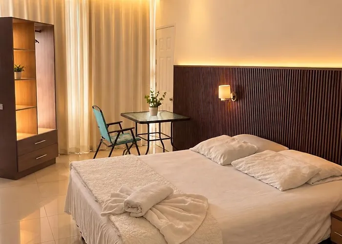 Hotel Sabana Inn
